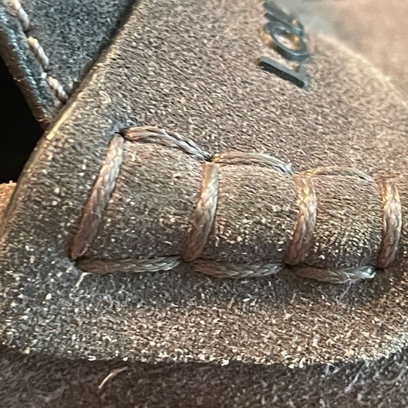 LOUIS VUITTON BROWN LOAFERS - Picture 7 of 9